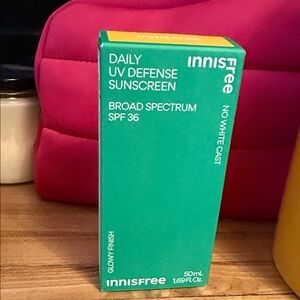 NEW InnIsFree Daily UV Defense Sunscreen - Green